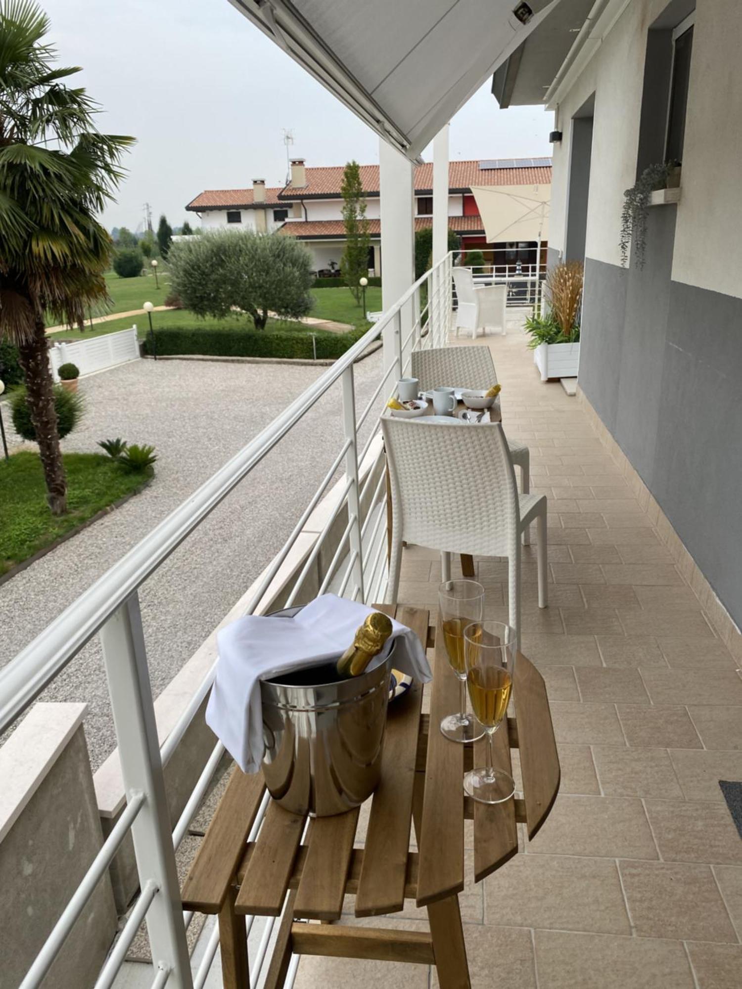 Meridien House Casalserugo Exterior photo